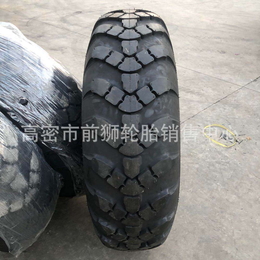装甲车轮胎1500-21载重爬坡王越野轮胎15.00-21轮胎