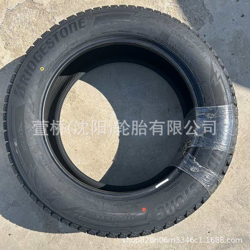 普利司通 雪地轮胎225/60R18 冬季轮胎 BRIDGESTONE