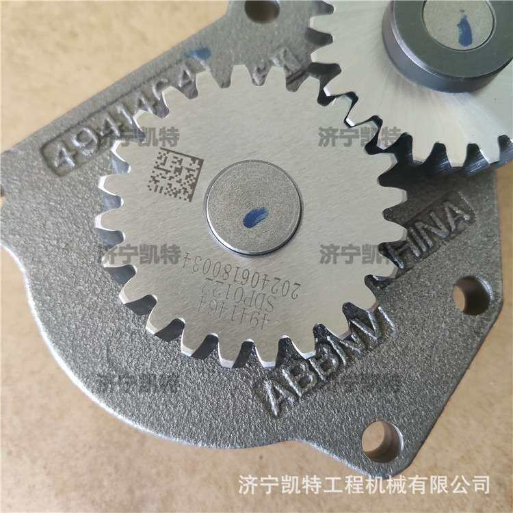 PC300/350/360-7挖掘机 机油泵6741-51-1110 挖机发动机配件