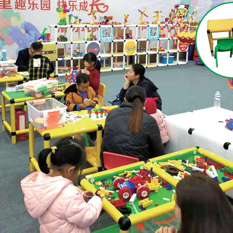 幼儿园儿童组装桌椅套装塑料桌子椅子吃饭小桌子正方形儿童写字桌图片