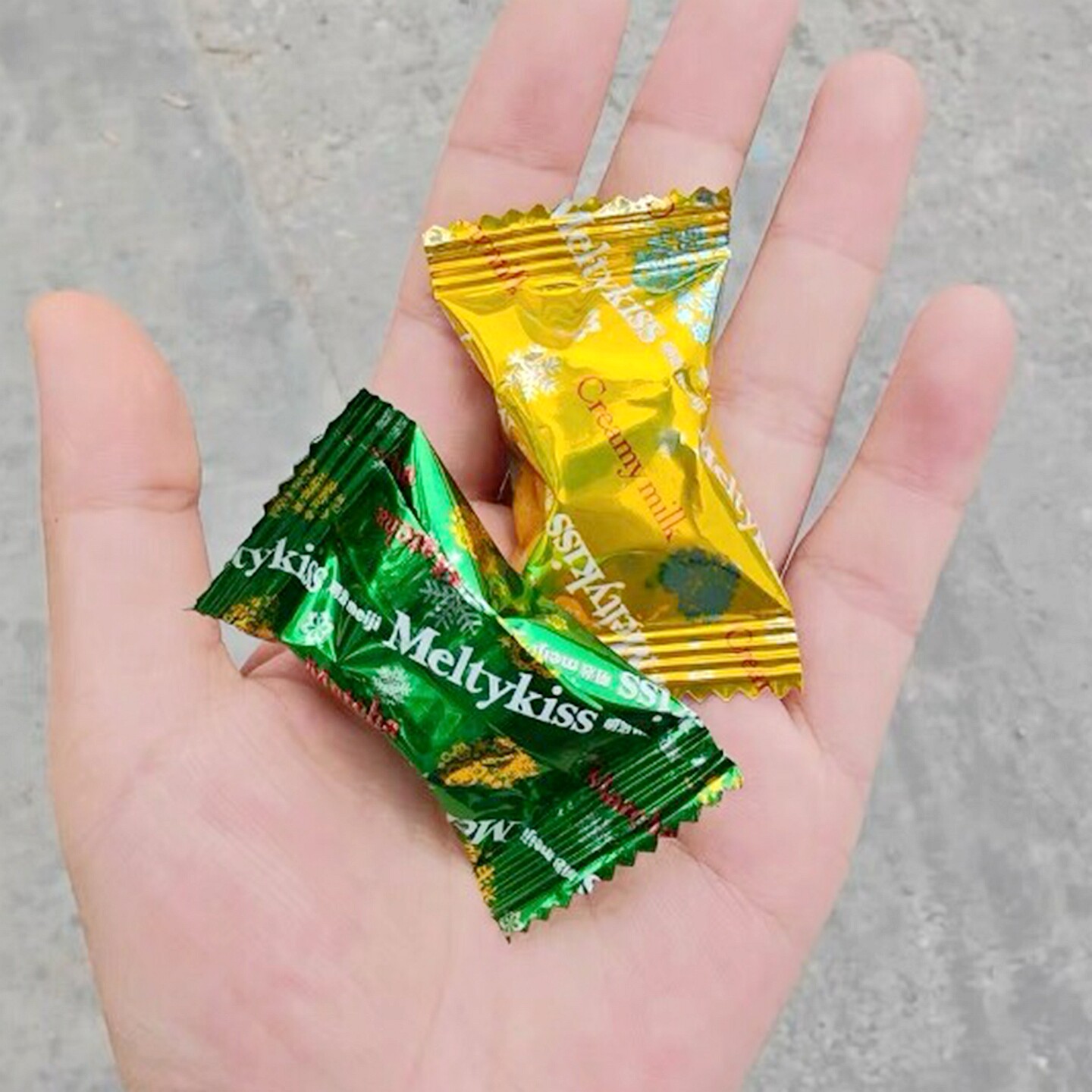 Meiji明治雪吻巧克力29g结婚喜糖礼盒伴手礼物零食品(代可可脂)
