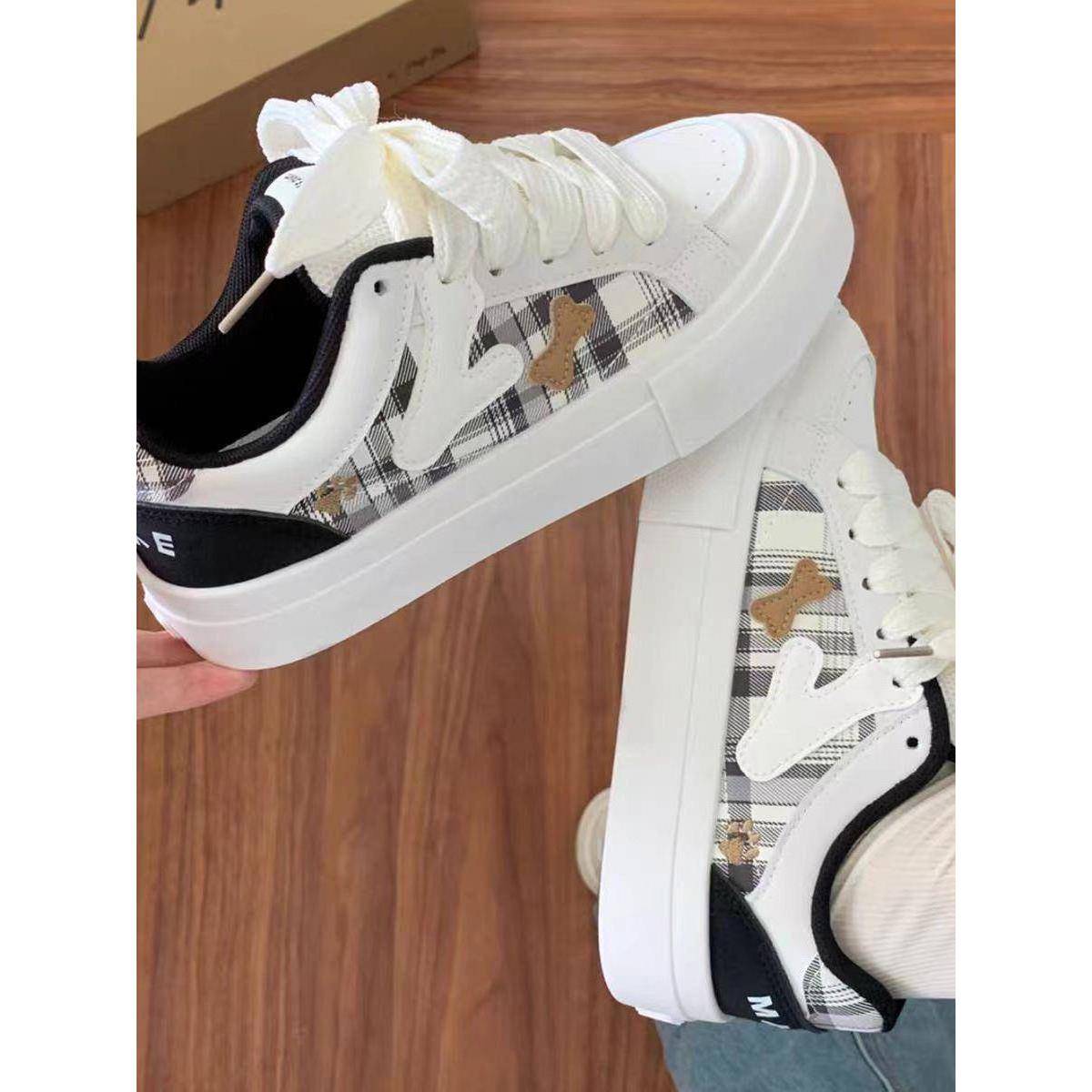 百搭休闲板鞋厚底增高fufu小白鞋2025新款厚底运动休闲学生面包鞋