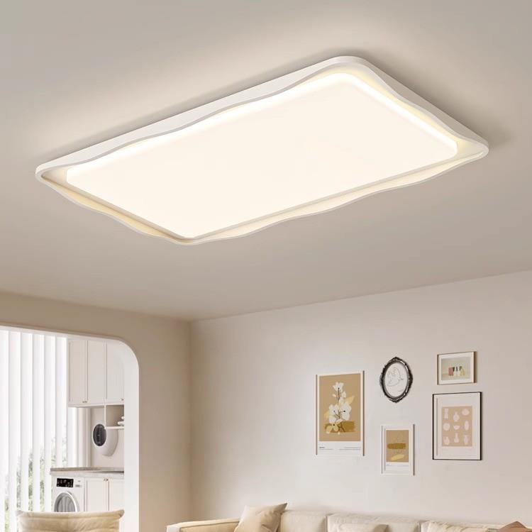 长方形客厅灯2025新款奶油风全光谱卧室吸顶灯现代简约中山灯具