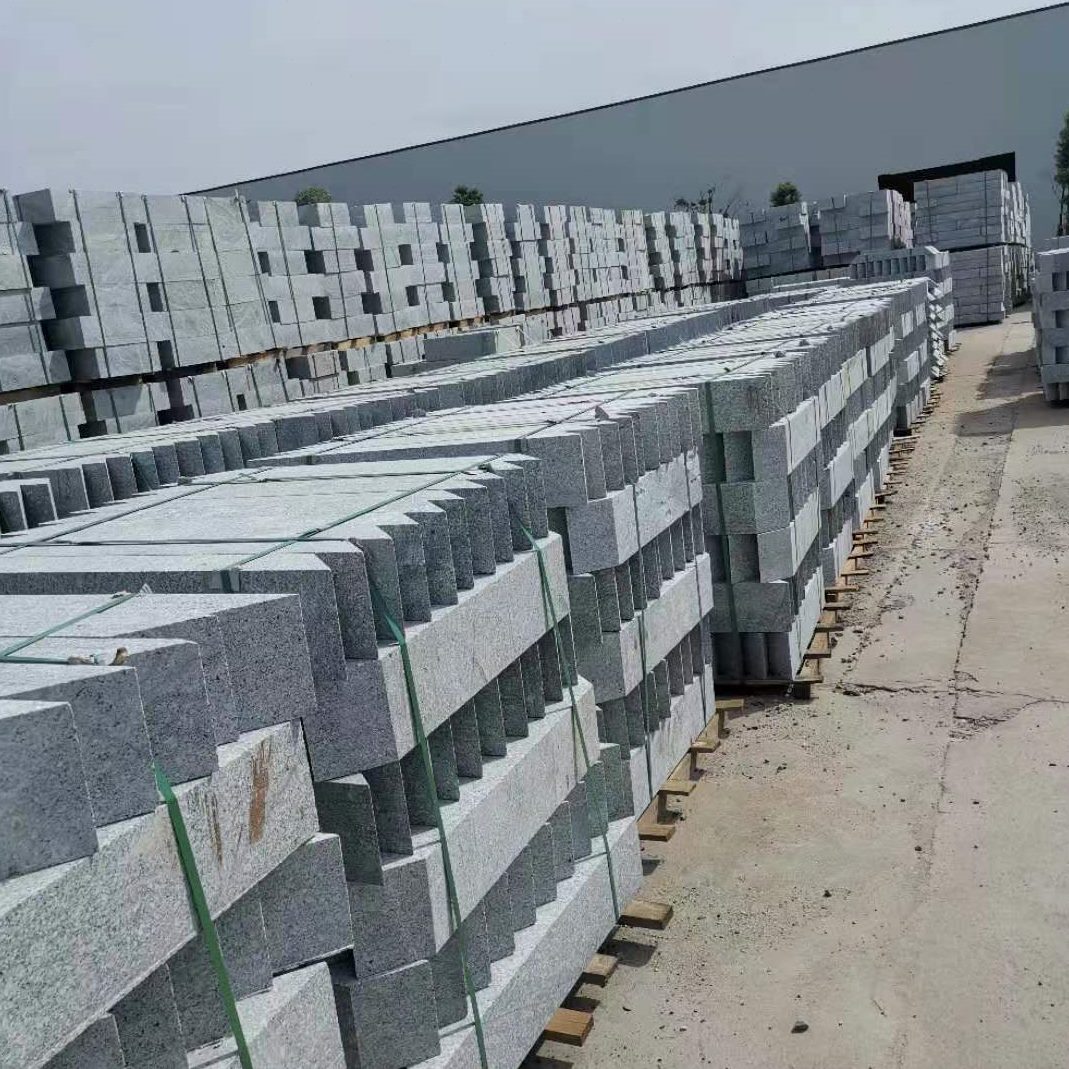 火路芝麻材边侧平烧板荔枝大理石石面道路树路沿灰白牙黑花岗岩围