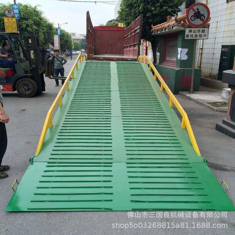佛山登车桥厂家物流卸货平台机械登车桥厂家移动卸货平台