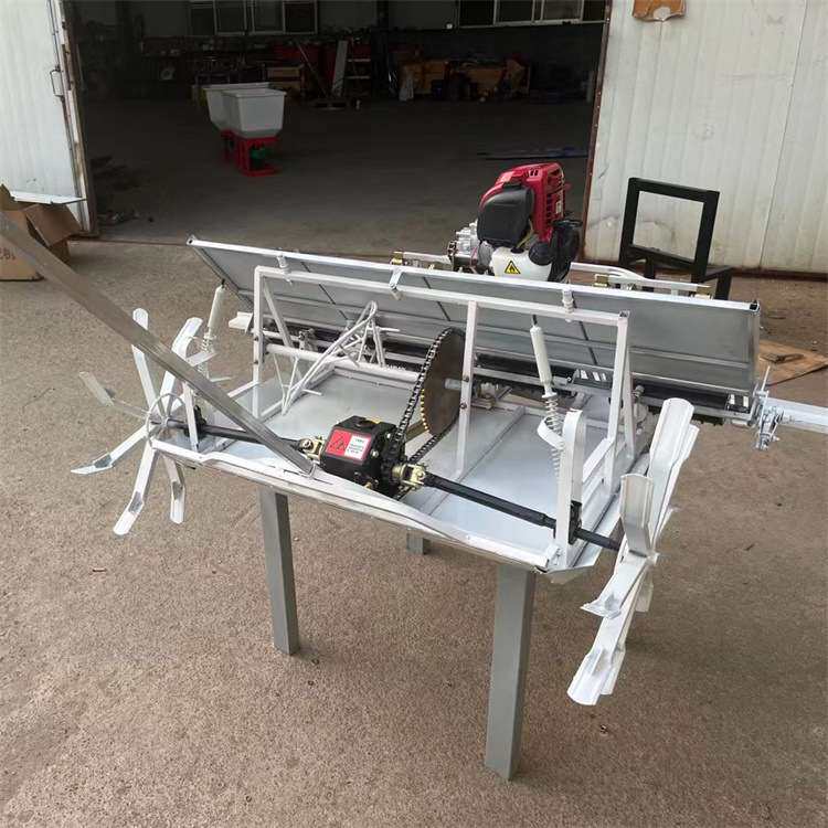 手拉式小型水稻插秧机四行六行水田泥地秧苗种植小型农用插秧机