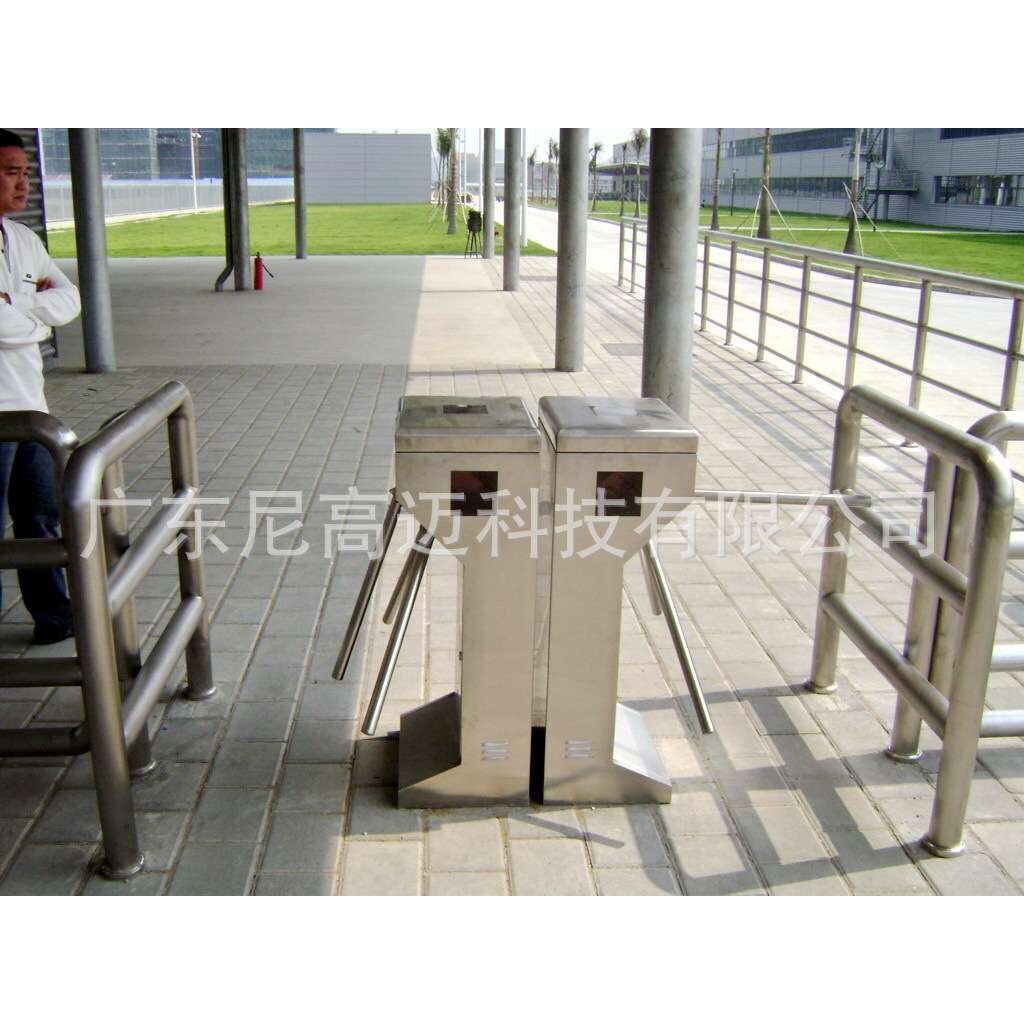 尼高迈桥式圆角三辊闸 地铁通道防尾随三杆闸机 感应卡电动三辊闸