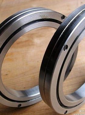 国产交叉滚子轴承RB30025 CRBC30025 UU CC0 1 P5机械手转盘轴承