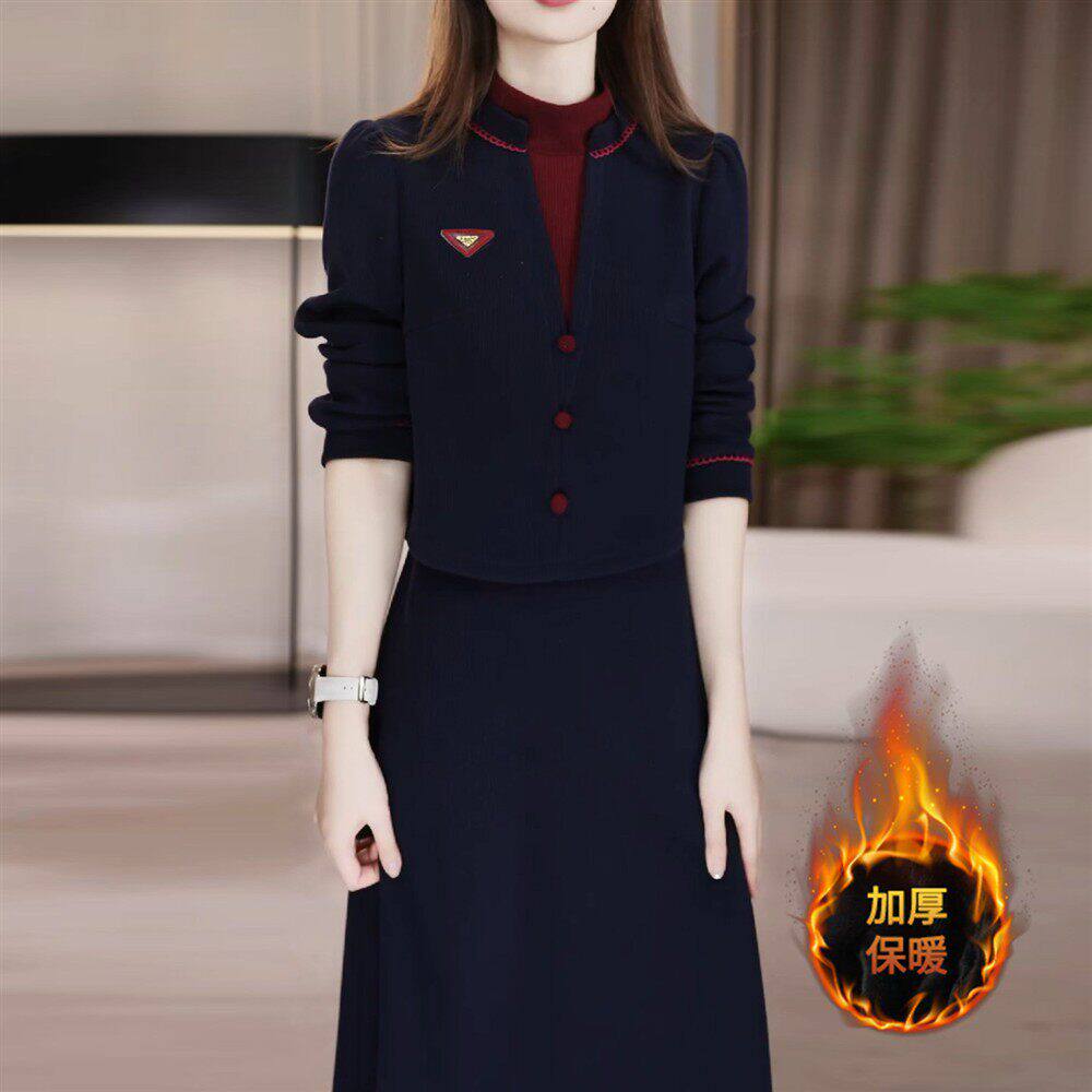 连衣裙2026新款女秋冬十三行爆款巨好看假两件轻奢高级感配大衣厚