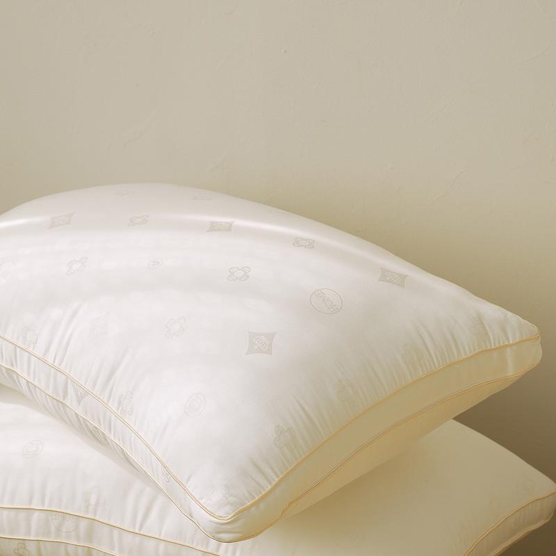 超软蓬松软枕芯慢回弹舒适民宿酒店家用枕头羽丝绒蓬松软枕头单只