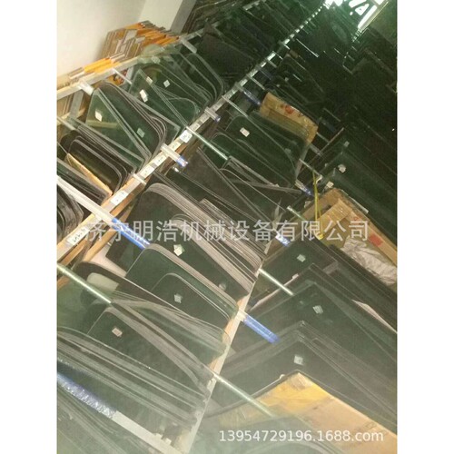 各种型号玻璃装载机挖掘机推土机做各种尺寸驾驶室玻璃