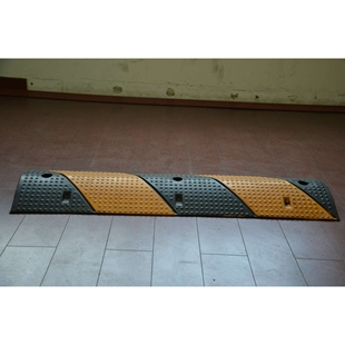 橡胶过线桥 橡胶线槽 斜纹过线路龚 6cm厚斜纹减速带 加厚减速带