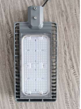 厂家直供70W80W 90W120W150W180W LED 路灯整灯套件道路广场照明