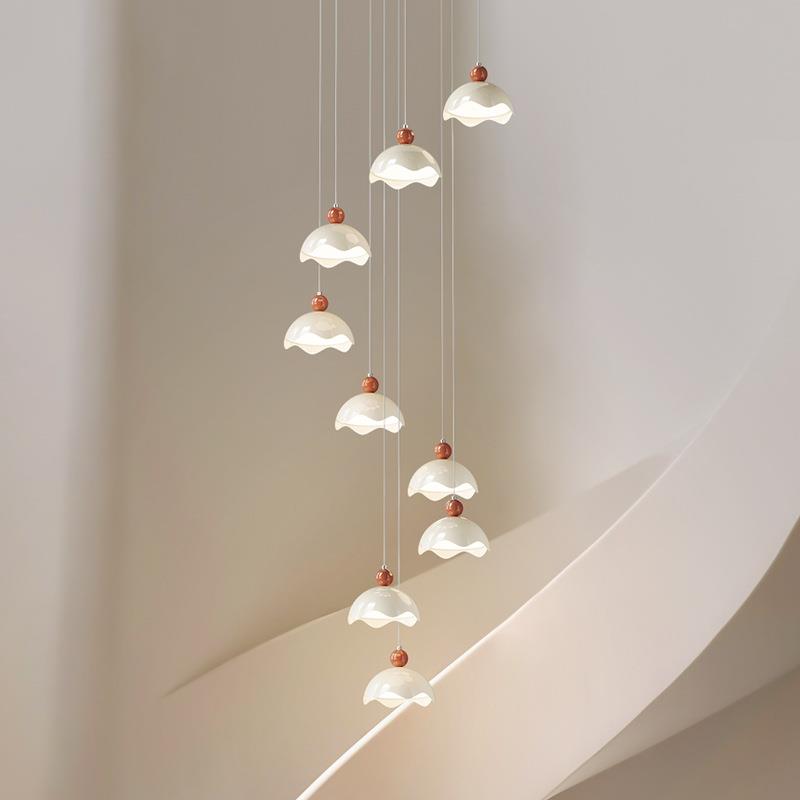 餐厅吊灯新款奶油风简约感中古楼中楼挑空别墅客厅灯2025中山灯具