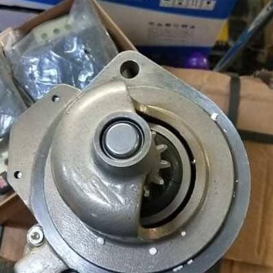 0宇通客S0M001SE0柴/+297车6131起动机起动机R3上38