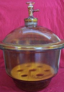 避光干燥保存容 v黄色茶色玻璃真空干燥器 棕色真空干燥器 210mm