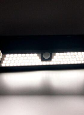 90led新款太阳能路灯户外庭院墙壁灯人体感应灯