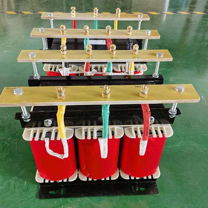 全铜三相变压器380v变220伏电压10/15/20KVA小型家用干式变压器