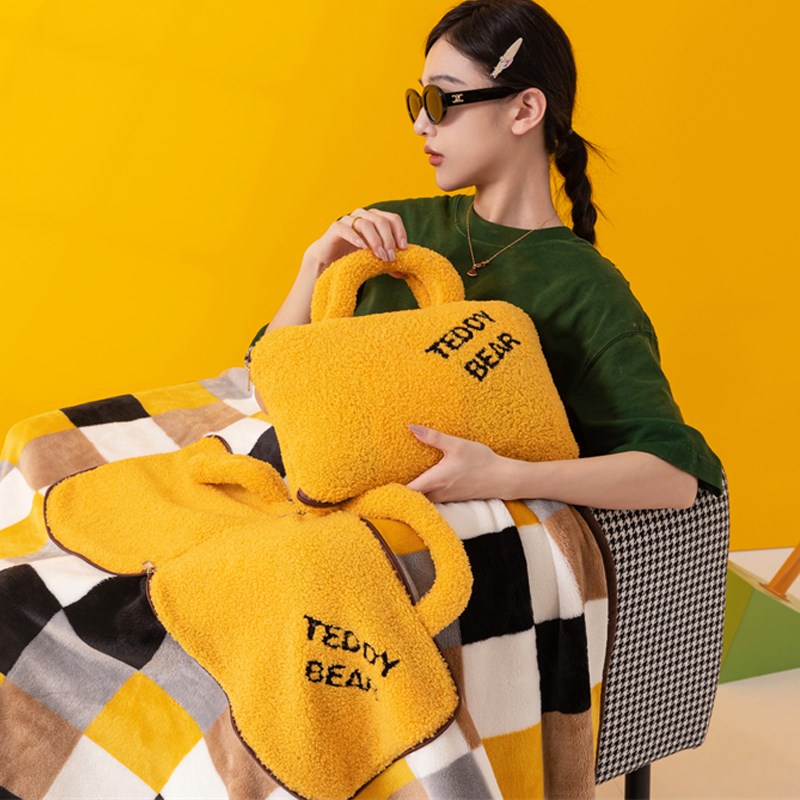 新款手提抱枕毯子二合一加厚汽车沙发枕I头简约办公室宿舍午休被