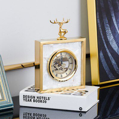 金色轻奢奢华摆件书房面台式钟表装饰办公桌铜鹿座钟客厅现代台钟