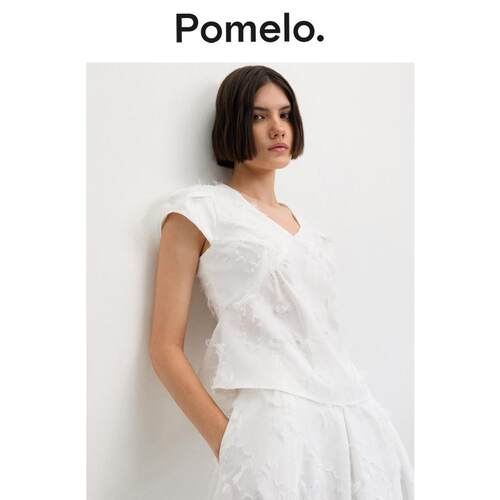 Pomelo 白色V领短袖女毛边设计宽松显瘦小个子通勤易搭T恤