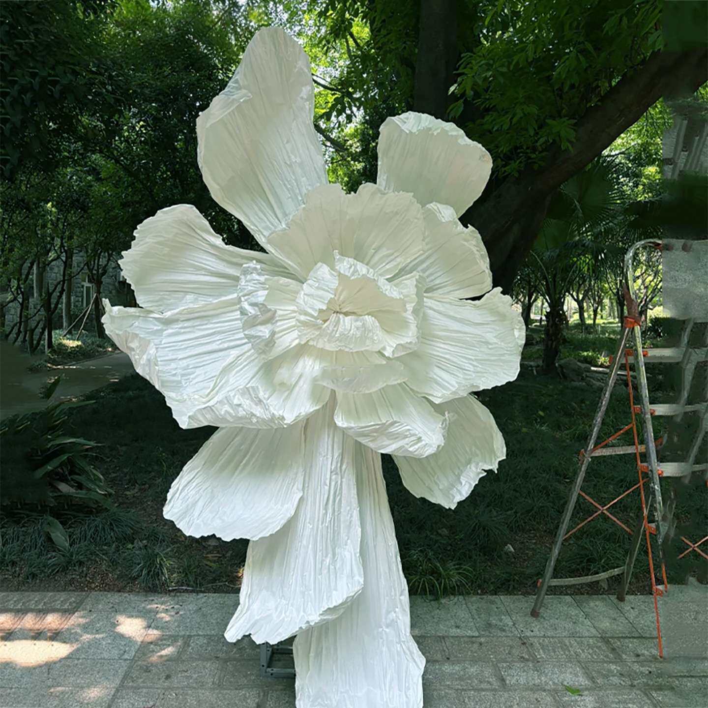 巨型美塑纸艺大花大型婚礼背景花装饰手工褶皱纸花橱窗美陈花艺