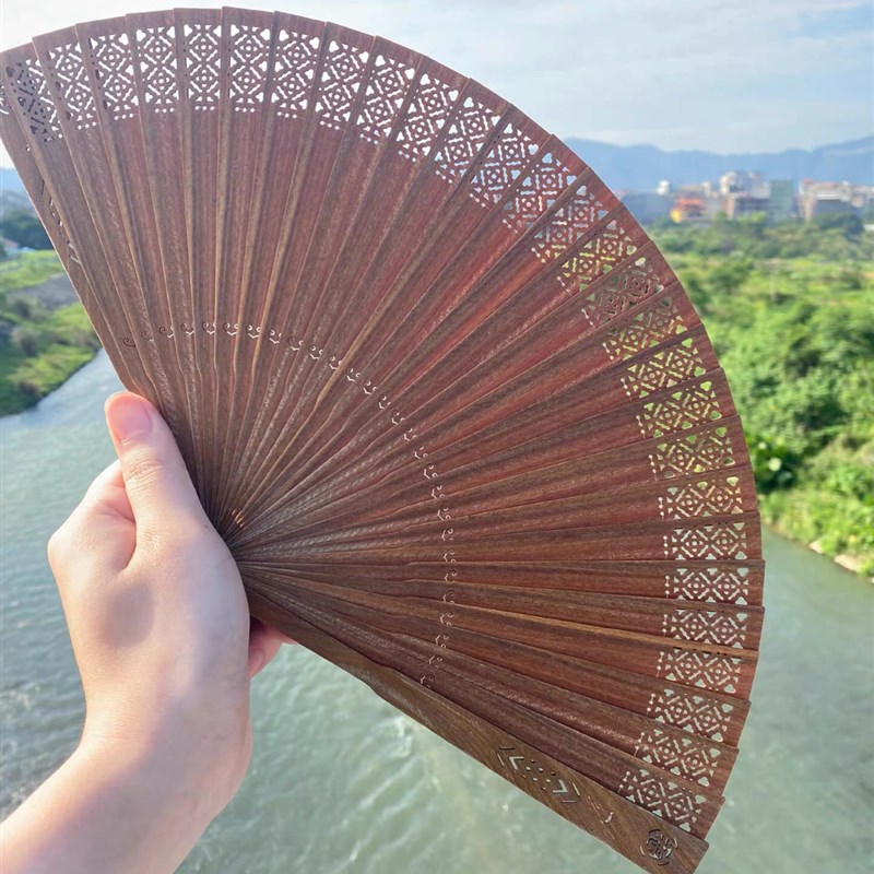 绿檀苏扇阿c根廷绿檀木扇子夜市驱蚊中国风古风拍照旅游折扇摆件