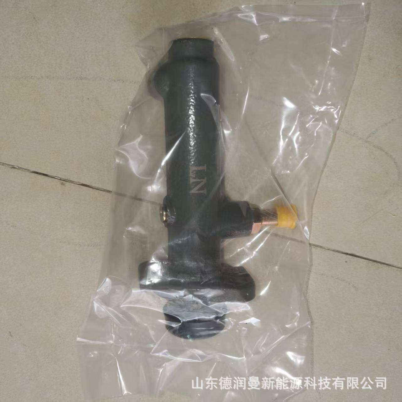 供应中国陕汽德龙、奥龙制动系统配件DZ91189230068离合器总泵