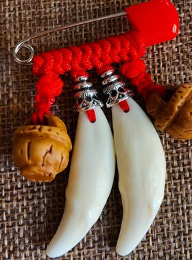 黑狗牙真品宝宝黑狗牙别针林真儿童别针钥匙挂件玉狗牙安全桃木