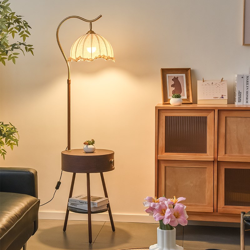 置物架落地灯一体客厅卧室床头柜台灯法I式中古沙发旁边氛围高级