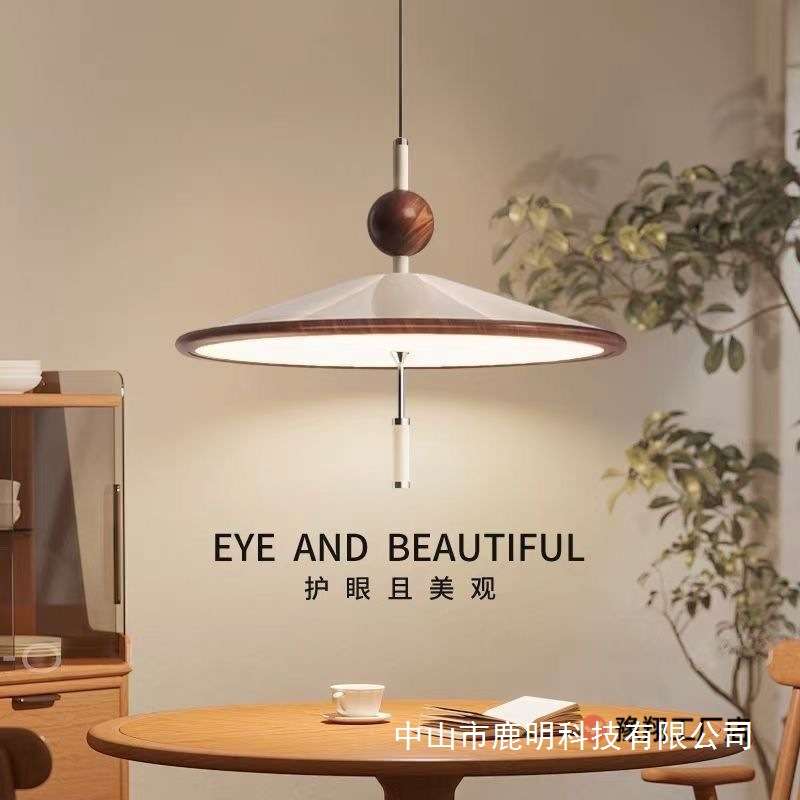 古风新中式茶室风铃吊灯禅意飞碟灯具原木复古房间餐厅餐桌木纹色