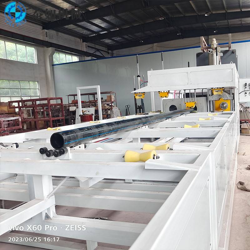 630型PE管材翻边扩口机抽沙管钢丝骨架排水管材全自动打孔扩口机