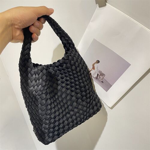 JS简奢新款高品质水桶包手工编织菜H篮包大容量手提包通勤百搭