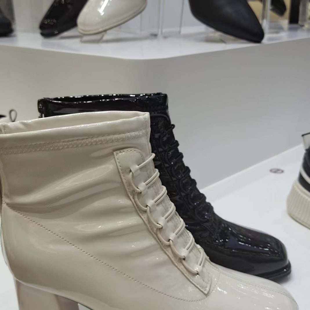 加绒102023女靴短筒单靴香冬C马丁靴7皮香工作高跟21023莉 亮18