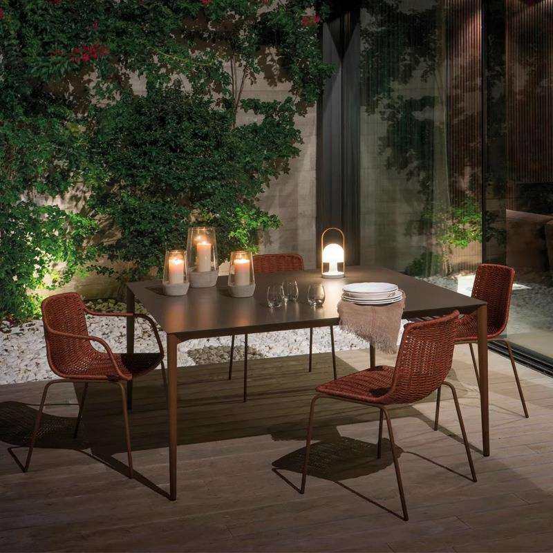 户外休闲桌椅奶茶店咖啡厅简约休闲桌椅铝合金露天庭院彩色藤编椅