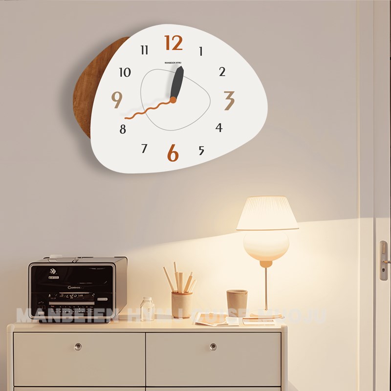 客厅挂钟家用免打孔网红装饰钟表现代G简约餐厅创意艺术时钟挂墙