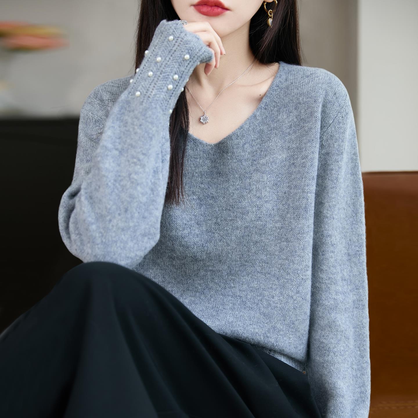 100纯羊毛V领钉珠针织打底衫女2025新款洋气大码女装上衣秋冬毛衣