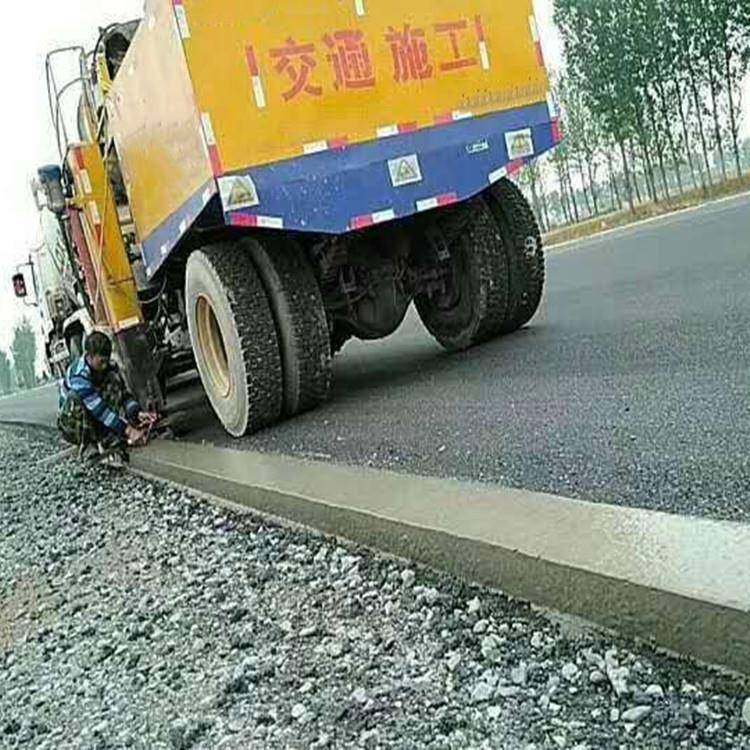 供应TYHM400型路沿石滑模机 模具可更换路缘石 源头工厂实惠耐用