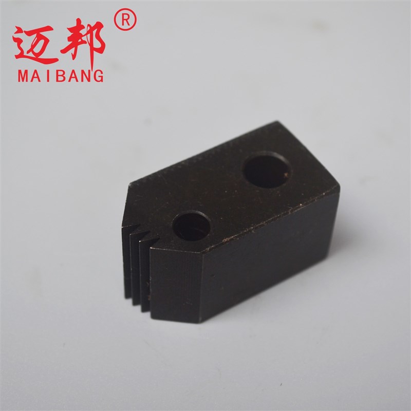 带肩铰链卡簧销轴MIC01-D8 10 12-L30 35 4P0 45钢发黑扣环固定型