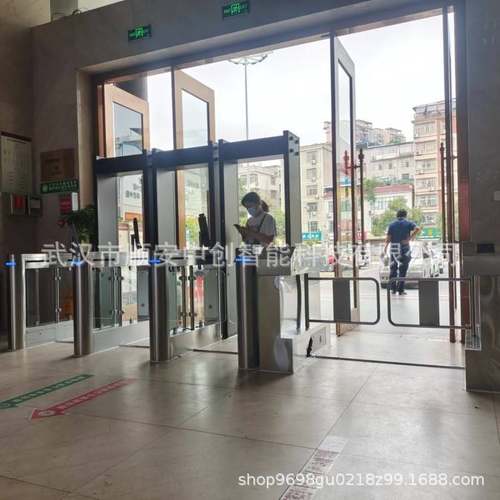 可对接各地健康码人脸识别测温人脸闸机医院门禁管理摆闸通道闸