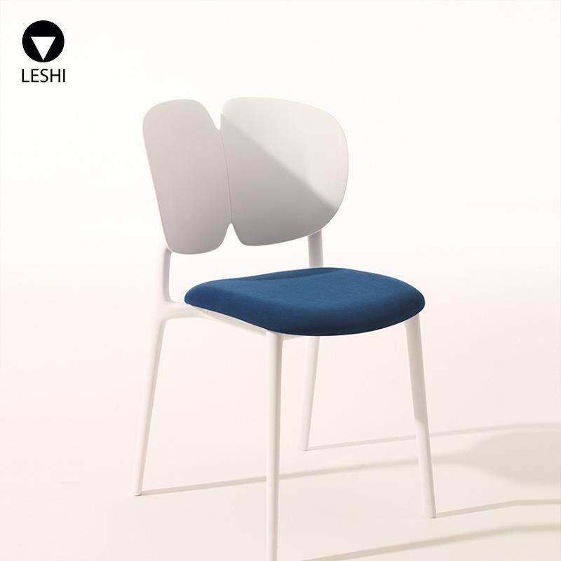 北欧设计师餐椅家用客厅靠背椅子转内销酒店餐桌凳子叠放高靠背