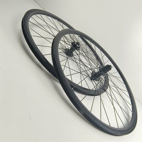 慧羽-手工轮组,700c碟刹公路,12y0响桶轴15X100-12X142 六爪三齿