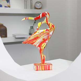 流体画彩色树脂工艺品人物摆件风中女孩现代创意家居卧室装饰摆件