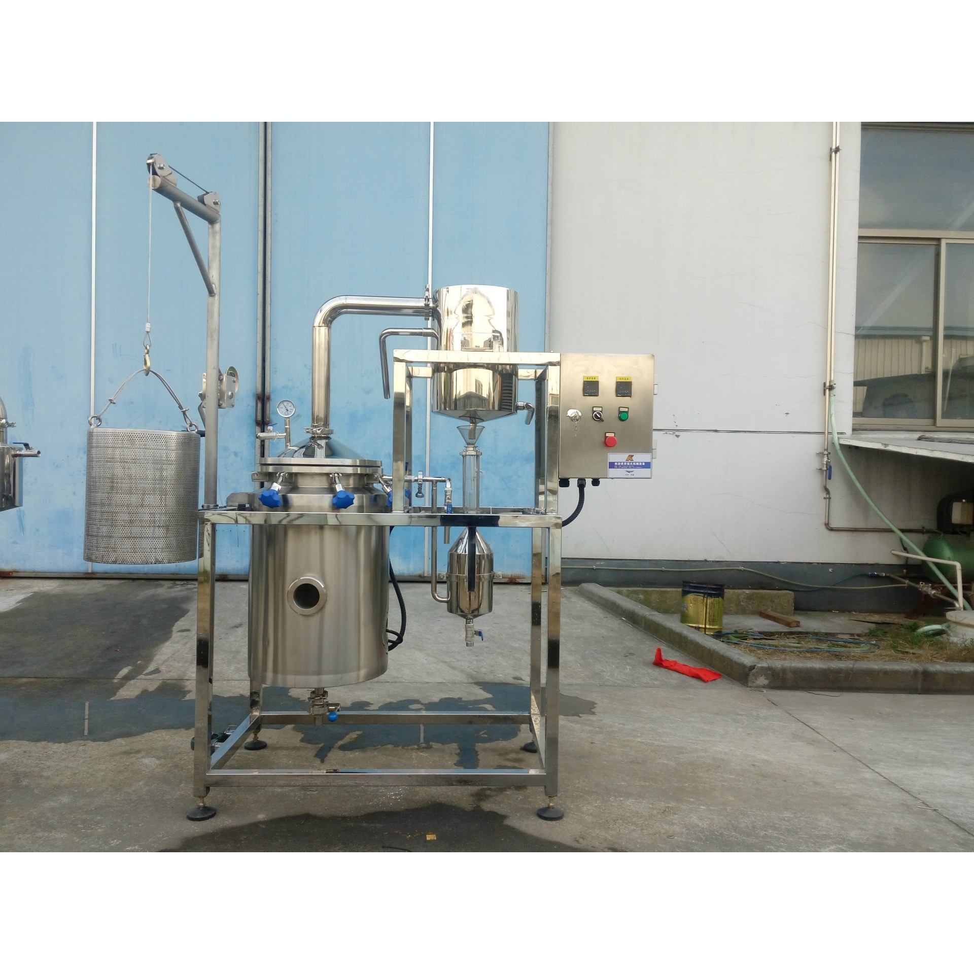 厂家供应 精油提取设备/小型植物精油萃取机/玫瑰精油提取设备