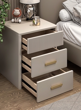 床头柜白色浅灰色浅卡其实木生态板材烤漆床边柜配套床头柜三抽屉