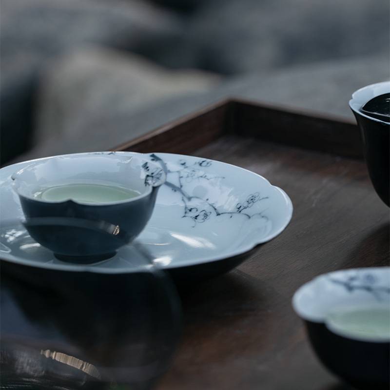 束刻 玄黑釉下粉彩手绘隐梅葵口壶承景德镇手工中式陶瓷单茶盘