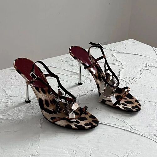 9号鞋坊  上脚巨好看  绝美吊牌豹纹金J属中古高跟一字带高跟鞋单