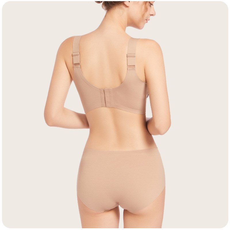 女纯欲大胸显小薄款透气宽肩带防滑无痕内衣无钢圈抹胸式贴胶文胸