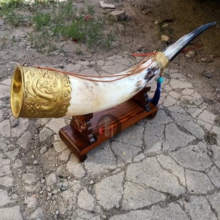 蒙古族酒杯牛角杯天然黄牛v角结盟杯舞台客厅工艺品装饰品道具摆