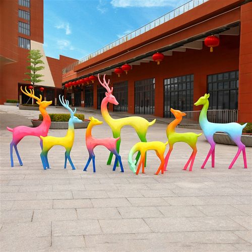 户外渐变色光滑鹿玻璃钢材质商场售楼部园林景观大型装饰落地摆件
